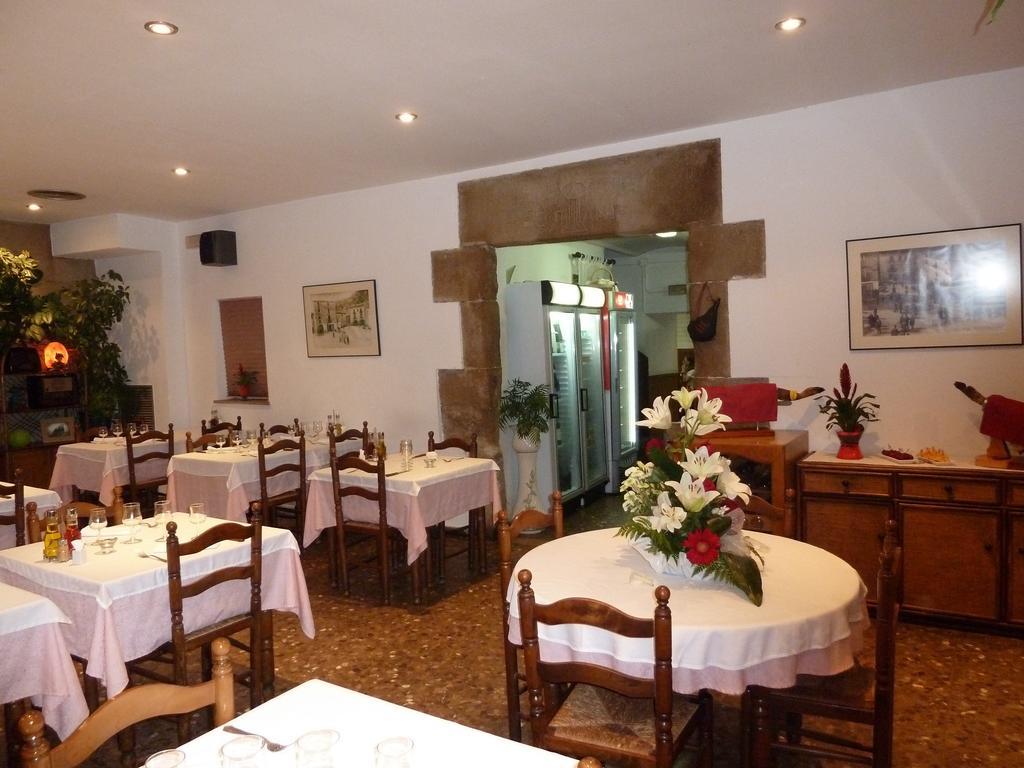 Hotel Restaurant Fonda Giralt Amer Exteriér fotografie